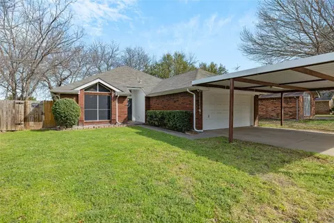 821 Parkwest Blvd, Saginaw, TX 76179