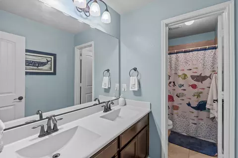 Bath - 437 E Wishbone Ln, Haslet, TX 76052 photo 5 of 5