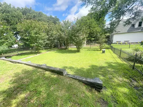 Exterior - 311 Collins St, Argyle, TX 76226 photo 5 of 7