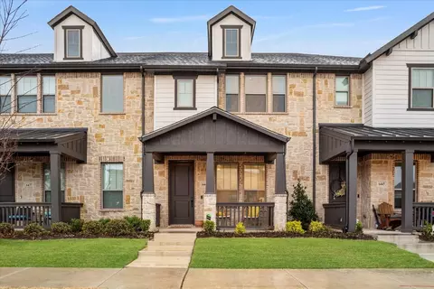 6441 Iron Horse Blvd, North Richland Hills, TX 76180