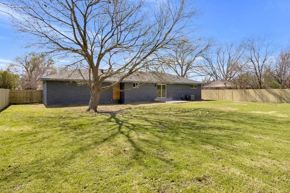 Exterior - 1908 Greenwood Rd, Mckinney, TX 75069 photo 5 of 7