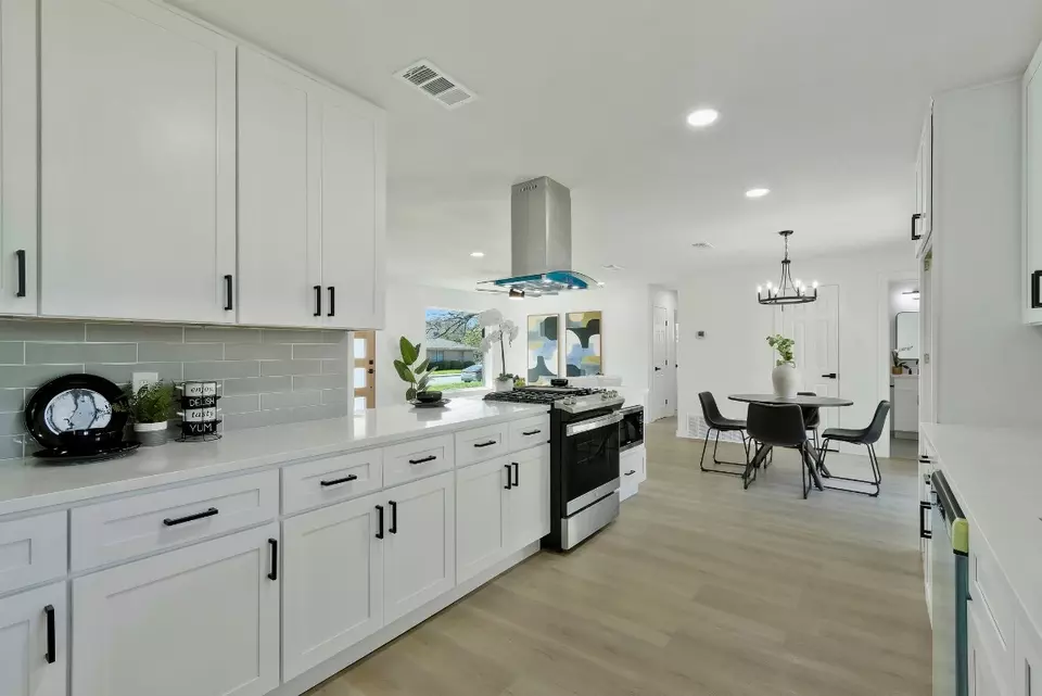 Kitchen - 1908 Greenwood Rd, Mckinney, TX 75069 photo 4 of 5