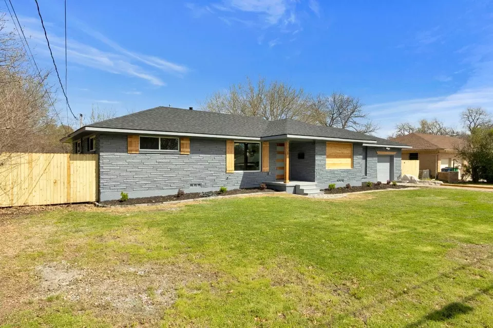 Exterior - 1908 Greenwood Rd, Mckinney, TX 75069 photo 2 of 7