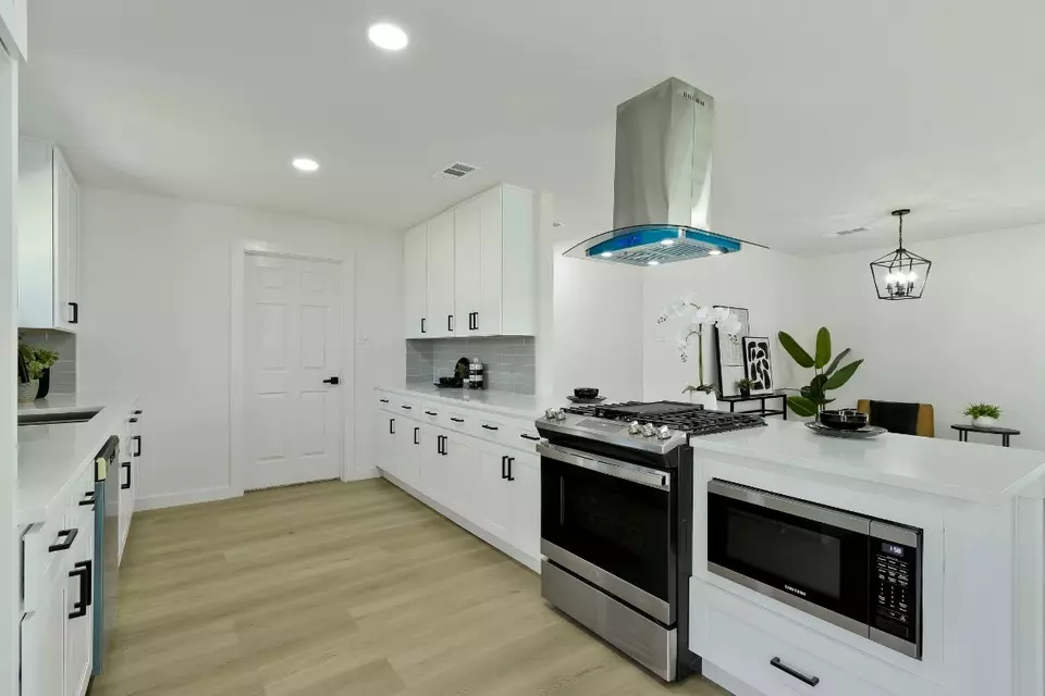 Kitchen - 1908 Greenwood Rd, Mckinney, TX 75069 photo 2 of 5
