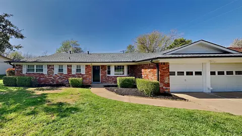 1953 Yucca Trl, Hurst, TX 76054