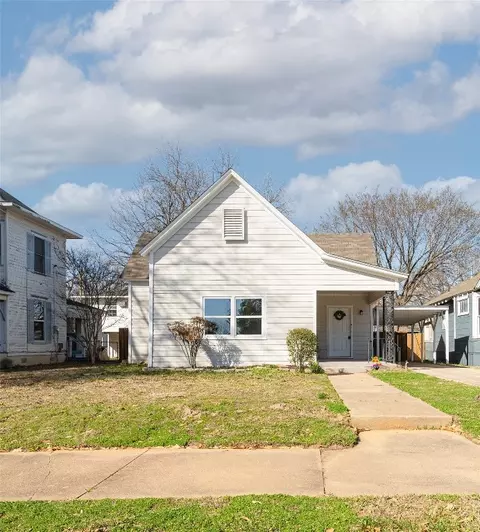 513 W Hull St, Denison, TX 75020