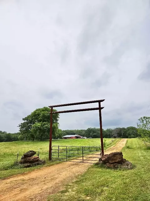 9000 County Road 41514, Athens, TX 75751