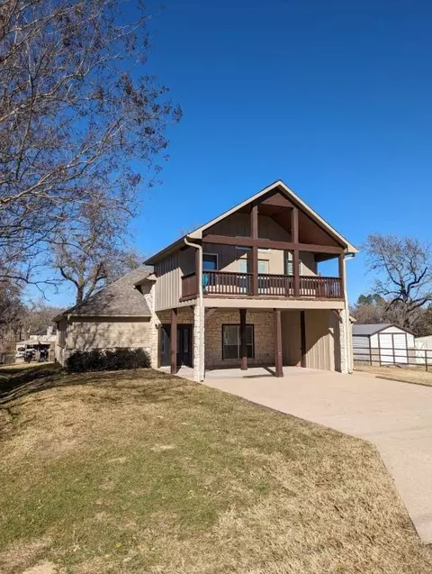 6163 Peninsula Point Dr, Athens, TX 75752