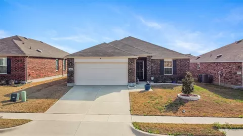 1432 Trace Dr, Aubrey, TX 76227