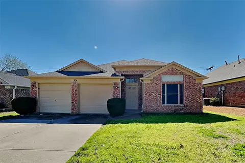304 Branch Bnd, Euless, TX 76039