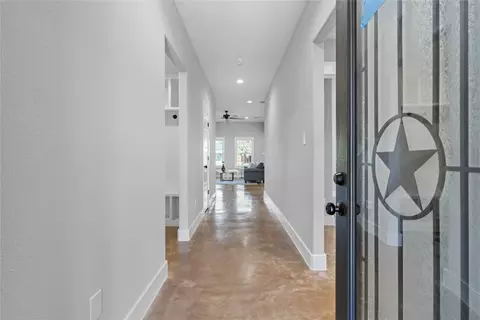 Entry Way - 305 E Adams St, Itasca, TX 76055 photo 1 of 1