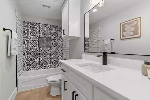 Bath - 305 E Adams St, Itasca, TX 76055 photo 3 of 3