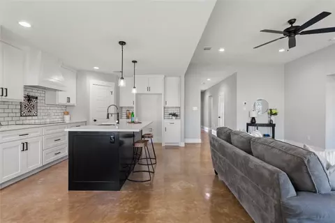 Kitchen - 305 E Adams St, Itasca, TX 76055 photo 1 of 6