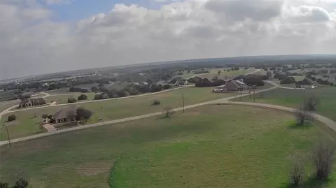 7414 Saint Augustine Dr, Cleburne, TX 76033 photo 2