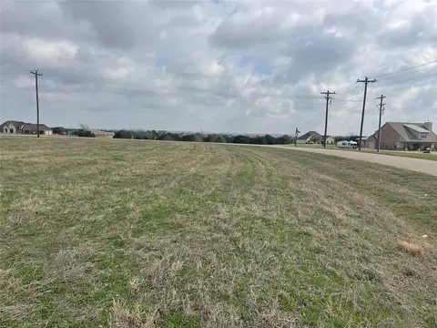 7414 Saint Augustine Dr, Cleburne, TX 76033 photo 9