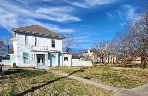 2206 Park St, Greenville, TX 75401