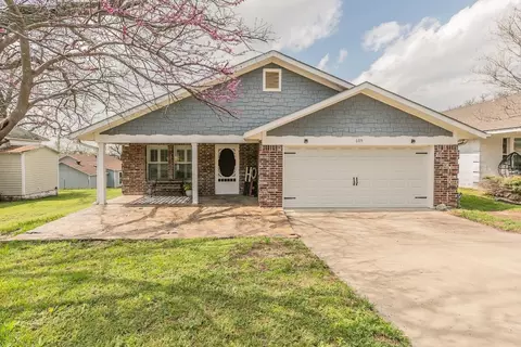 605 Duke St, Weatherford, TX 76086