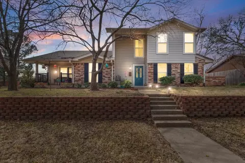 711 Holland Dr, Denison, TX 75020