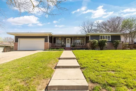3817 Piedmont Rd, Fort Worth, TX 76116