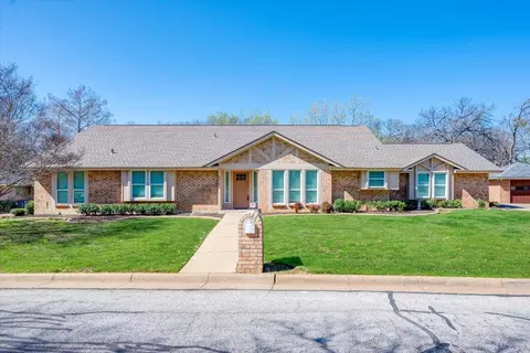 4806 Tamanaco Ct, Arlington, TX 76017