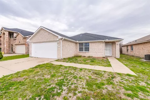 7371 Tree Ridge Ct, Fort Worth, TX 76133