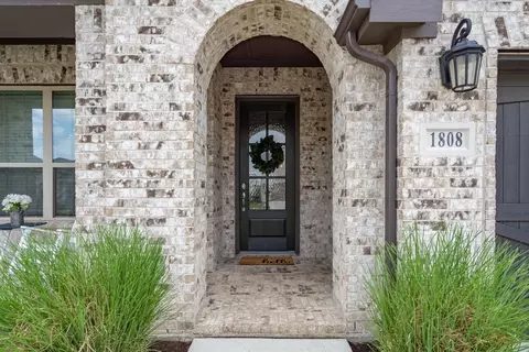 Exterior - 1808 Stonewall Rd, Argyle, TX 76226 photo 4 of 11