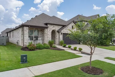 Exterior - 1808 Stonewall Rd, Argyle, TX 76226 photo 2 of 11