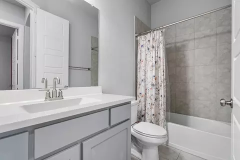 Bath - 1808 Stonewall Rd, Argyle, TX 76226 photo 4 of 4