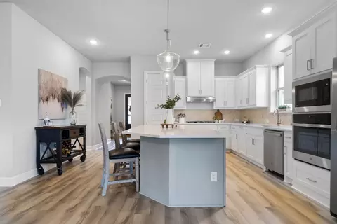 Kitchen - 1808 Stonewall Rd, Argyle, TX 76226 photo 3 of 8