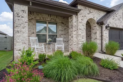 Exterior - 1808 Stonewall Rd, Argyle, TX 76226 photo 3 of 11