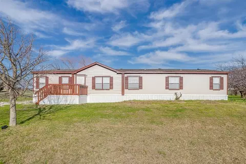 9216 Colorado St, Joshua, TX 76058