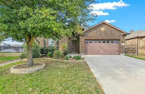 5017 Audie Ct, Arlington, TX 76001