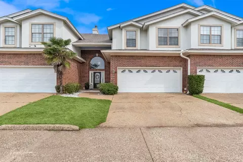 19 Meadow Creek Dr, Bossier City, LA 71111