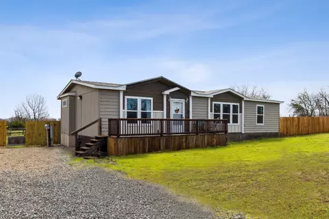 9121 County Road 1143, Leonard, TX 75452