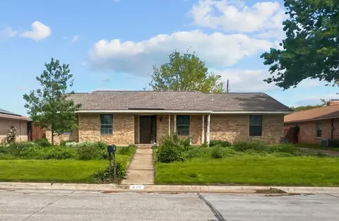 825 Imperial Dr, Denton, TX 76209