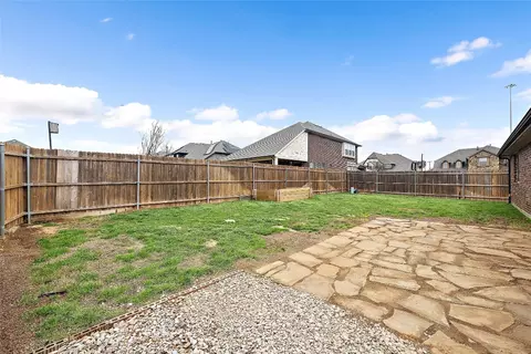 Exterior - 102 Millican Dr, Euless, TX 76040 photo 5 of 7
