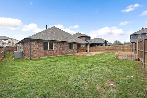 Exterior - 102 Millican Dr, Euless, TX 76040 photo 7 of 7