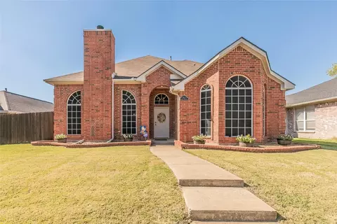 2713 Crystal Falls Dr, Mesquite, TX 75181