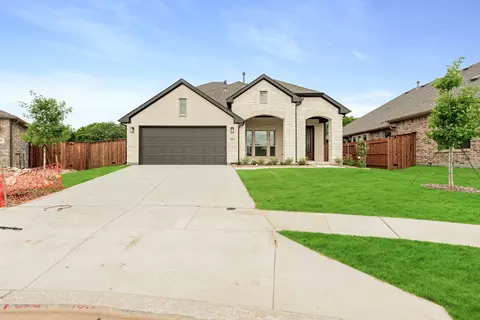 9101 Desert Flora Dr, Fort Worth, TX 76131