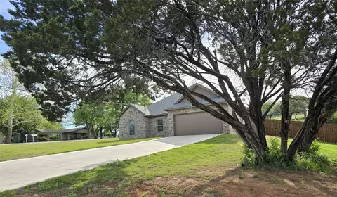 150 Greenridge Dr, Weatherford, TX 76087