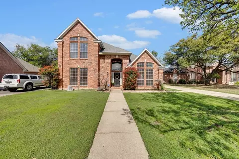2817 Mesa Ct, Hurst, TX 76054