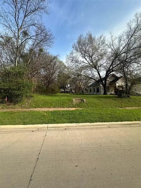 1312 Pennsylvania Ave, Dallas, TX 75215