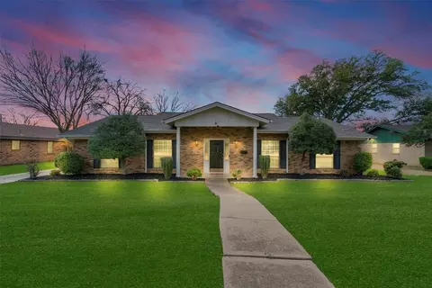 3821 Kelvin Ave, Fort Worth, TX 76133