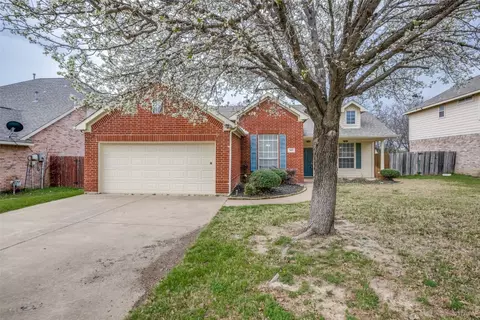3912 Chimney Rock Dr, Denton, TX 76210