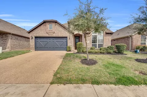 425 Bentley Dr, Midlothian, TX 76065