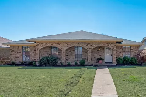 4214 Lynnwood Dr, Rowlett, TX 75088