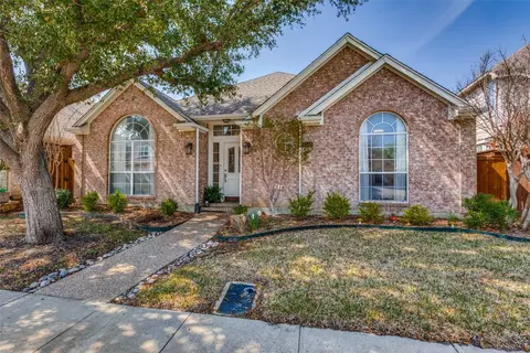 8517 Wellington Point Dr, Irving, TX 75063