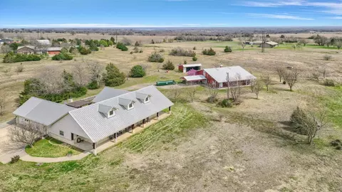 7232 Preston Rd, Denison, TX 75020