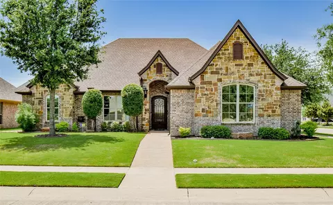 2311 Cologne Dr, Granbury, TX 76048