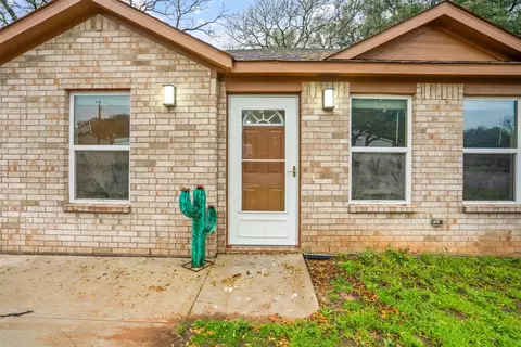 4102 Burroak Dr, Granbury, TX 76048